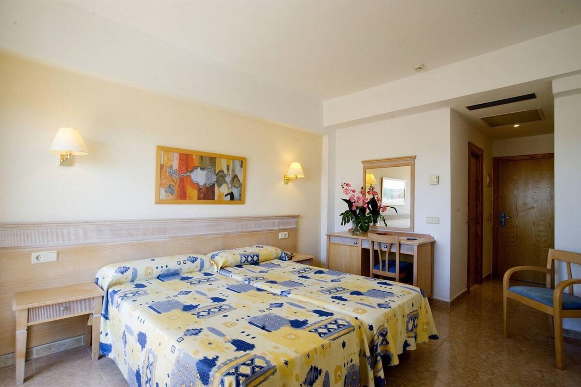 Hotel La Santa Maria Cala Millor  Exterior photo