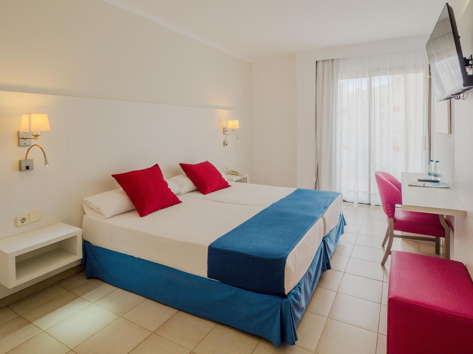 Hotel La Santa Maria Cala Millor  Exterior photo
