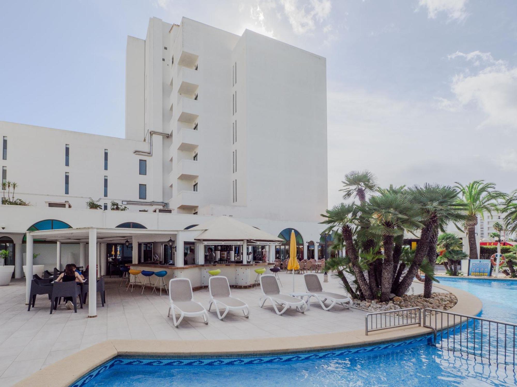Hotel La Santa Maria Cala Millor  Exterior photo